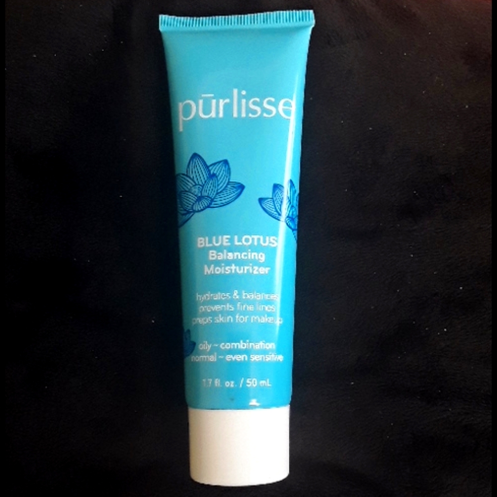 New Blue Lotus Brightening Serum - Picture 2 of 2